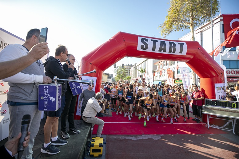 14. Tarsus Uluslar arası Yarı Maratonu Koşuldu