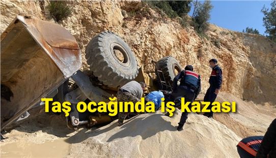 Mersin'de iş makinası devrildi,  1 kişi hayatını kaybetti 