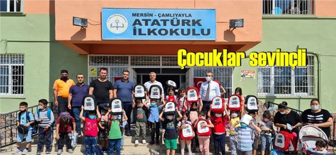 Çamlıyayla’daki minik öğrencilerin de ilk çantası Mersin Büyükşehir’den