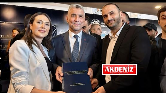 Projelerini Bakan Bolat'a sundular 