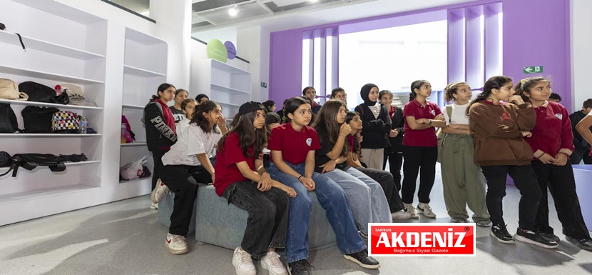 Mersin Büyükşehir Belediyesi’nden Öğrencilere Sanal Gerçeklik İle Afet Eğitimi